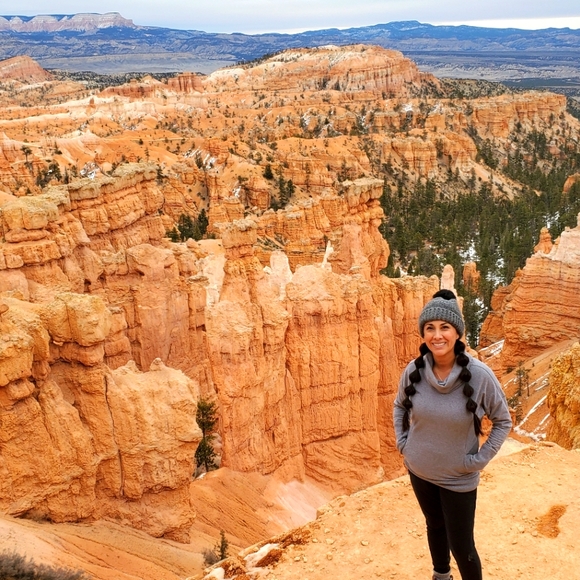 Meet your Posher, Rosy - Picture 3 of 16